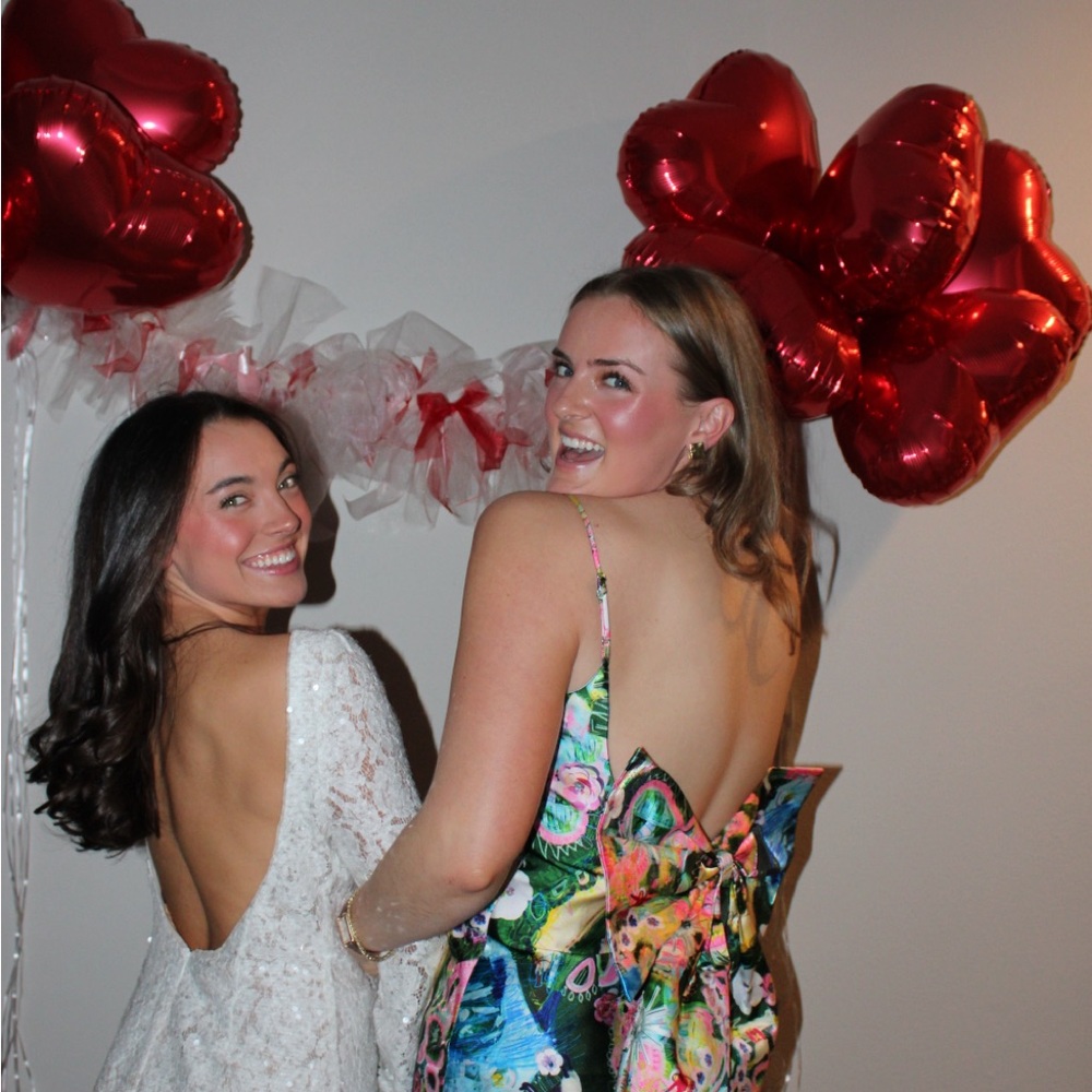Bow Back Dress - Picture 5 of 6